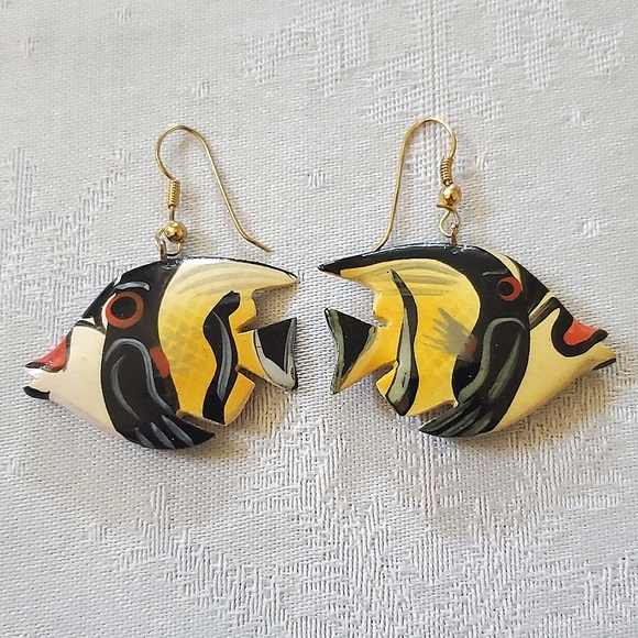 Vintage Ala Makana Fish Earrings on Original Card - Picture 8 of 8